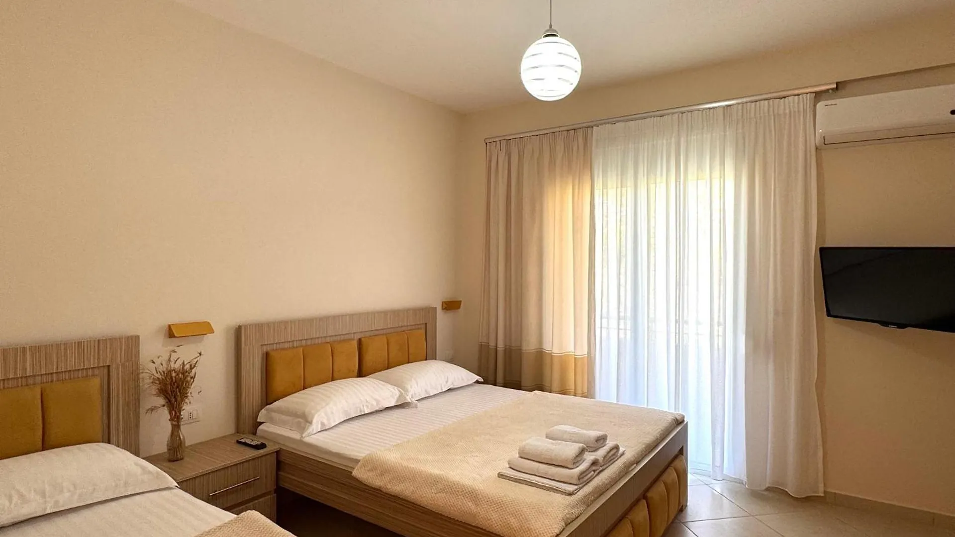 Vila Majola Sarande