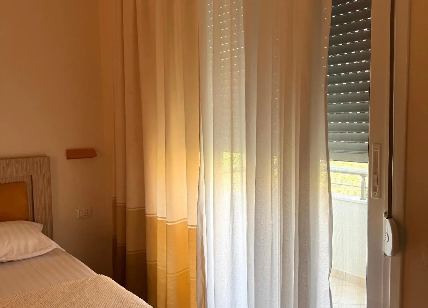 Vila Majola Sarande 0*,  Albania